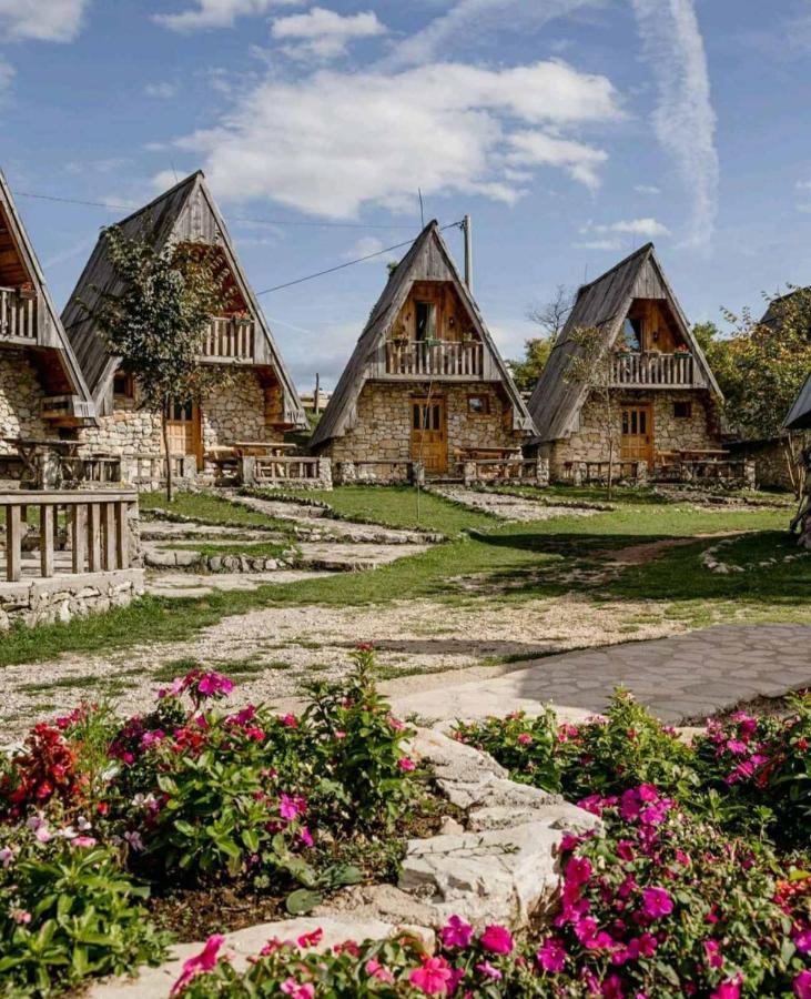 Eco Village Nevidio Poscenje 外观 照片