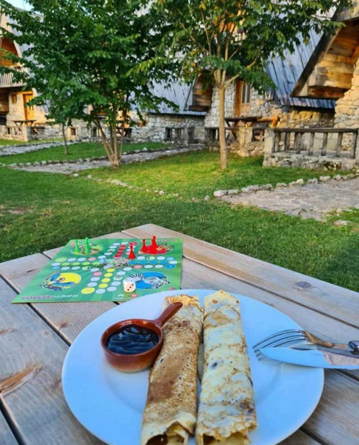 Eco Village Nevidio Poscenje 外观 照片